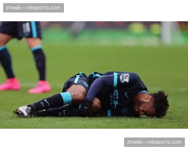 拉菲尼亚右腿股二头肌受伤,预计缺席五周关键赛程 拉菲尼亚右腿股二头肌受伤,预计缺席五周关键赛程